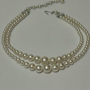 Elegant Vintage Faux Pearl Necklace